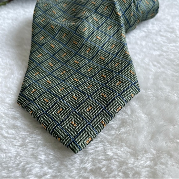 Nautica Green Blue and Gold Geometric Pattern Textured Silk Tie - Picture 2 of 10